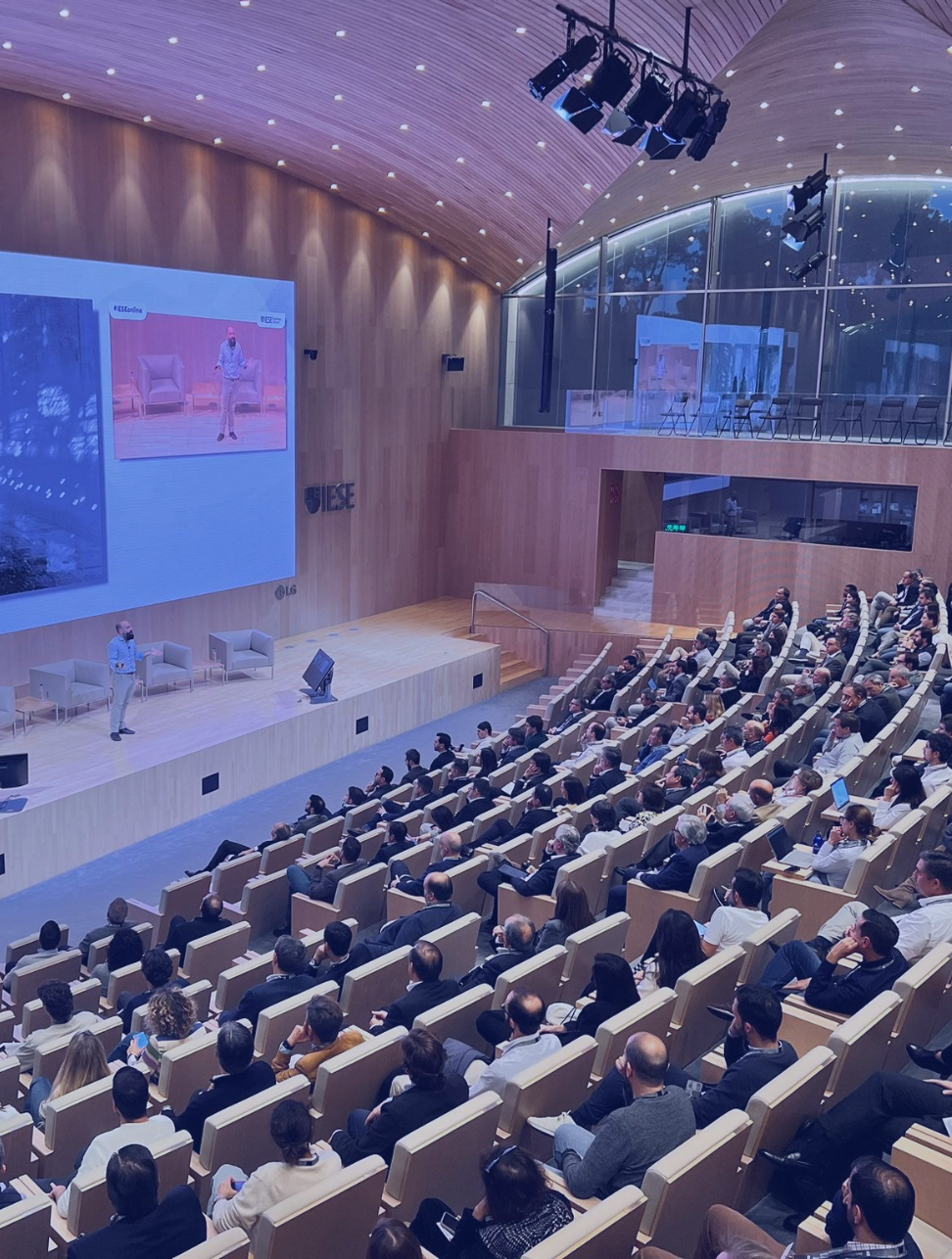 Futuro Digital 2025: JAKALA, IESE e Multiversial definem a agenda de inovação em transformação digital e inteligência artificial na Espanha 